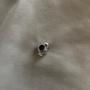 Pandora Chick or Robin or Bird charm with blue eyes